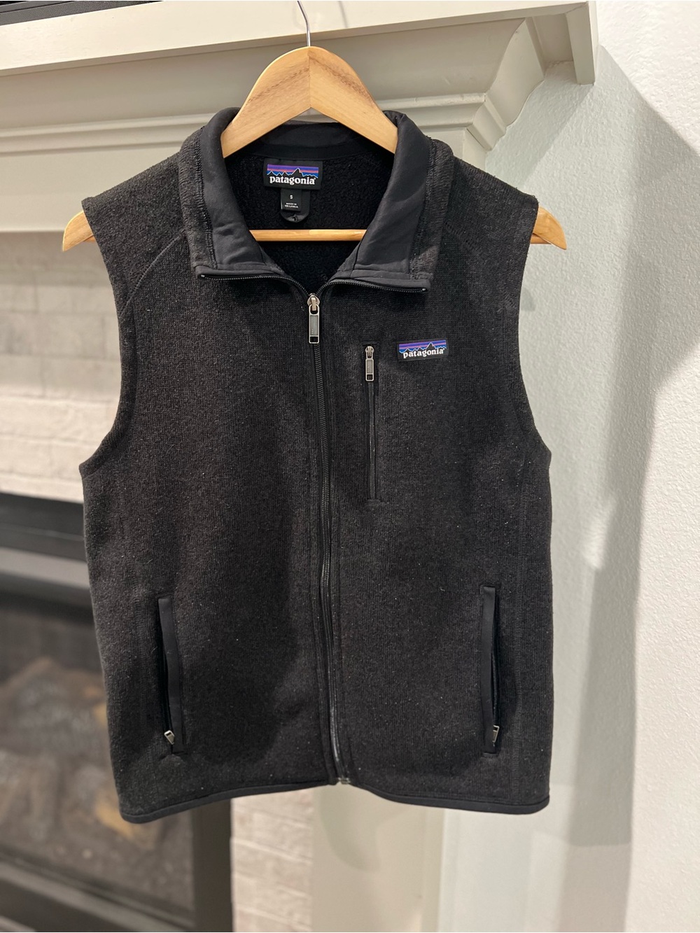 Patagonia Black Men’s Full-Zip Fleece Vest